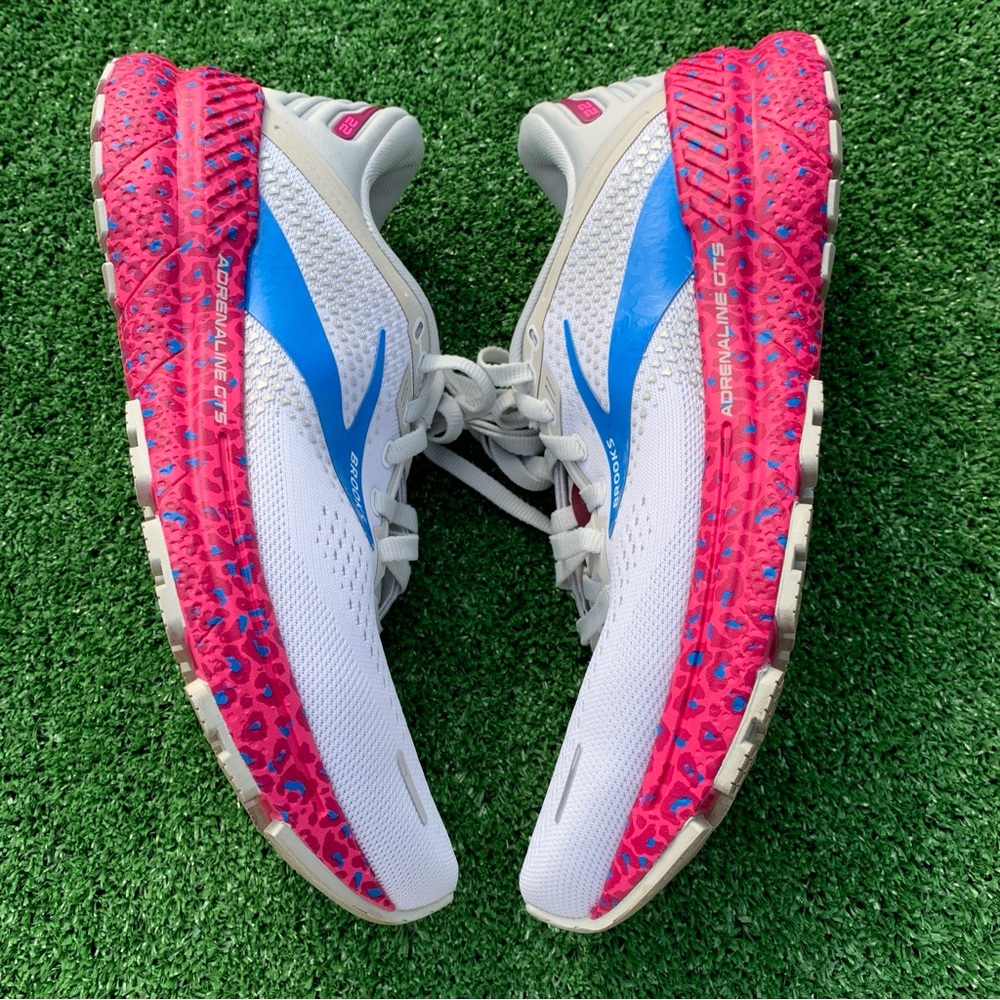 Brooks Adrenaline GTS 22 Womens 8 Shoes Road Running Support Gray Pink Leopard